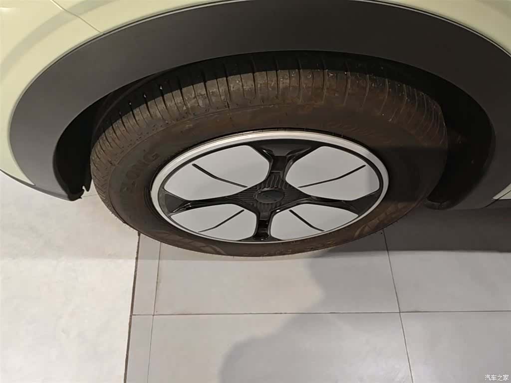 Geely Xingyuan, 2025 23