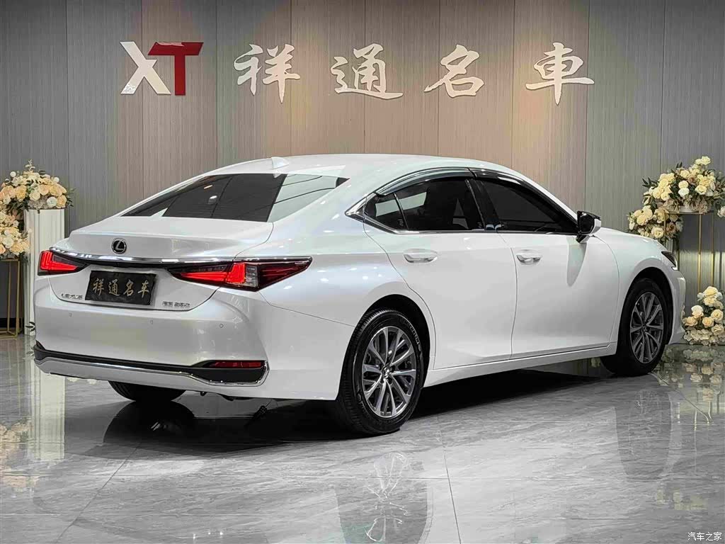 Lexus ES, 2023 21