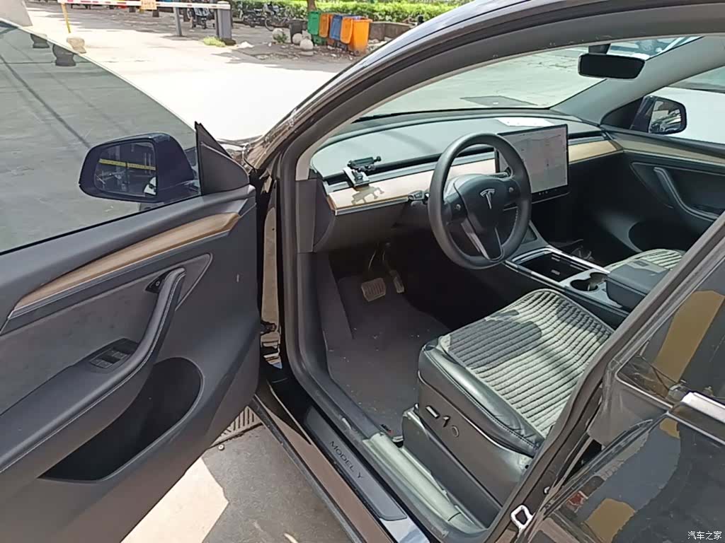 Tesla Model Y, 2021 16