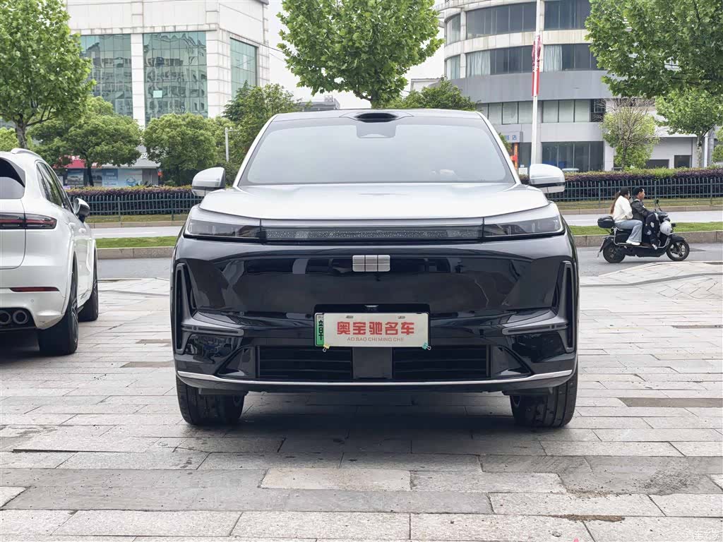 Geely M9, 2025 2