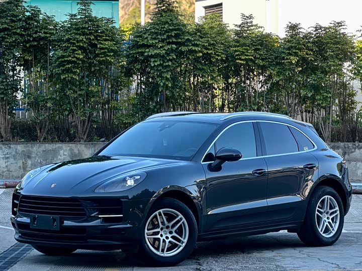 Porsche Macan 2018 — фото 1