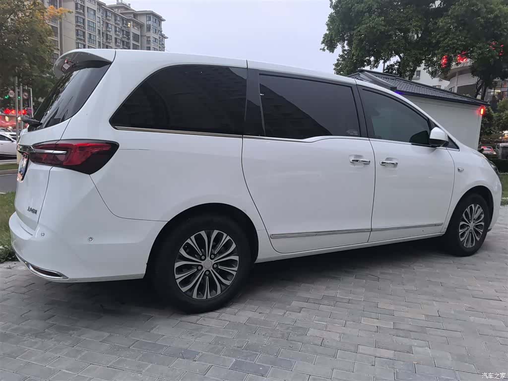 Buick GL8, 2022 22