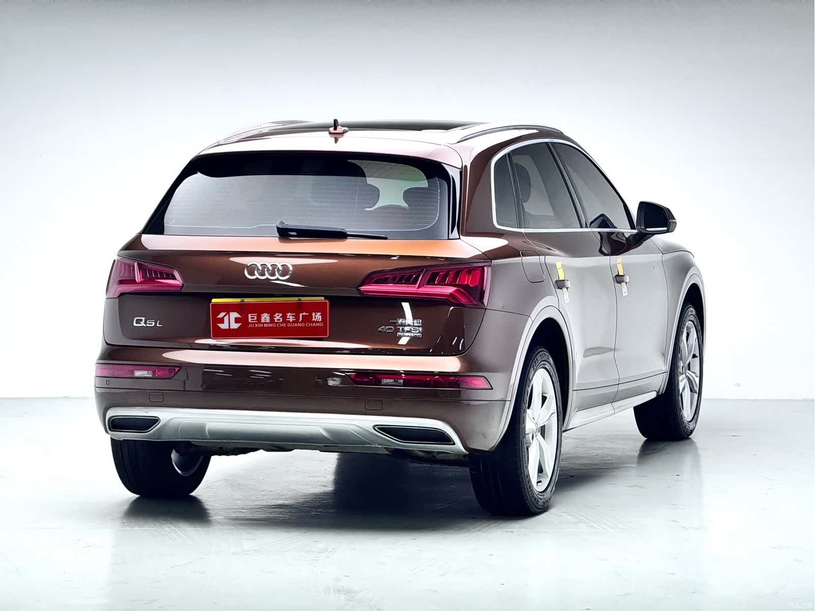 Audi Q5L, 2019 6