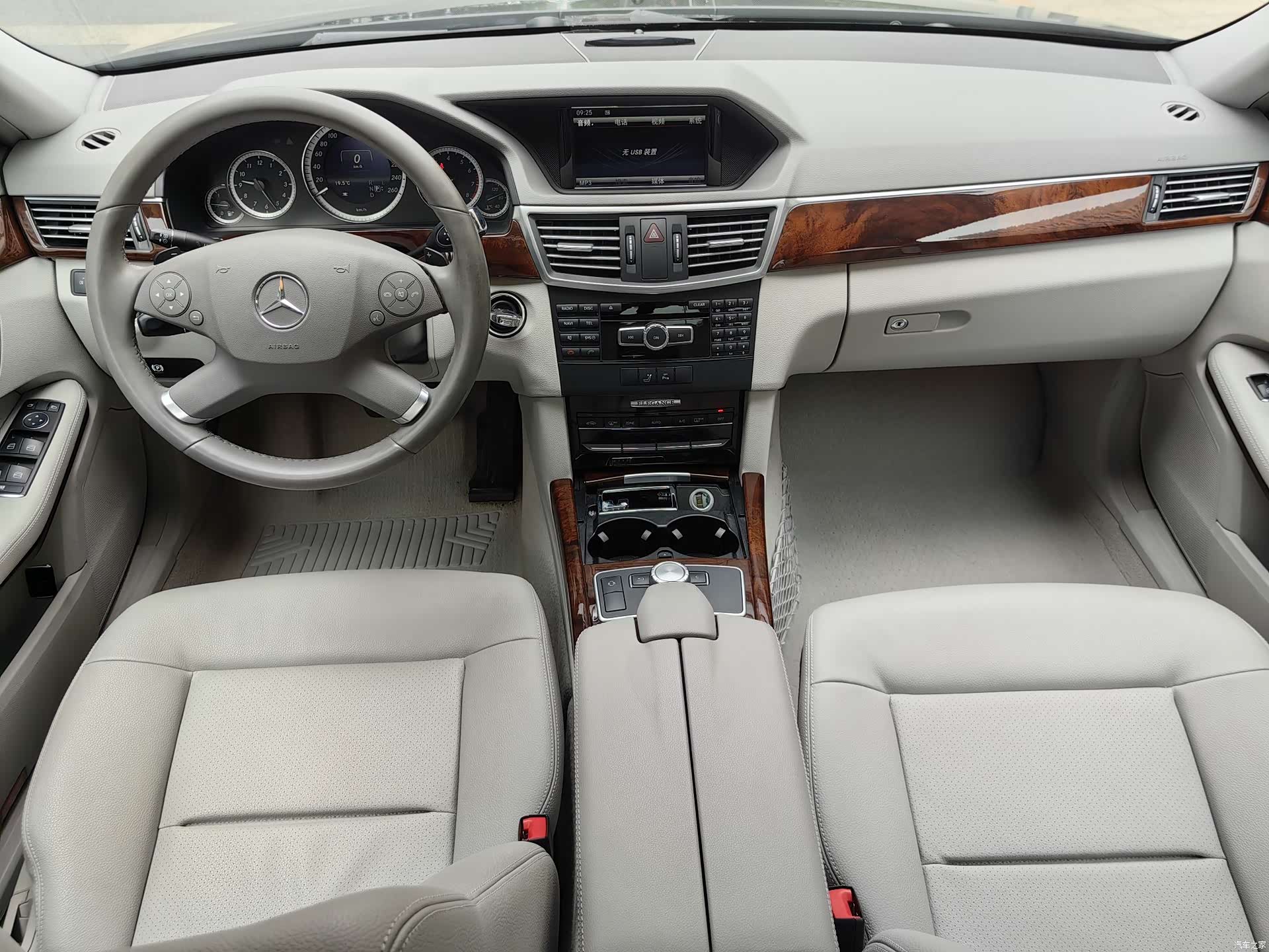 Mercedes-Benz E-Class, 2012 16