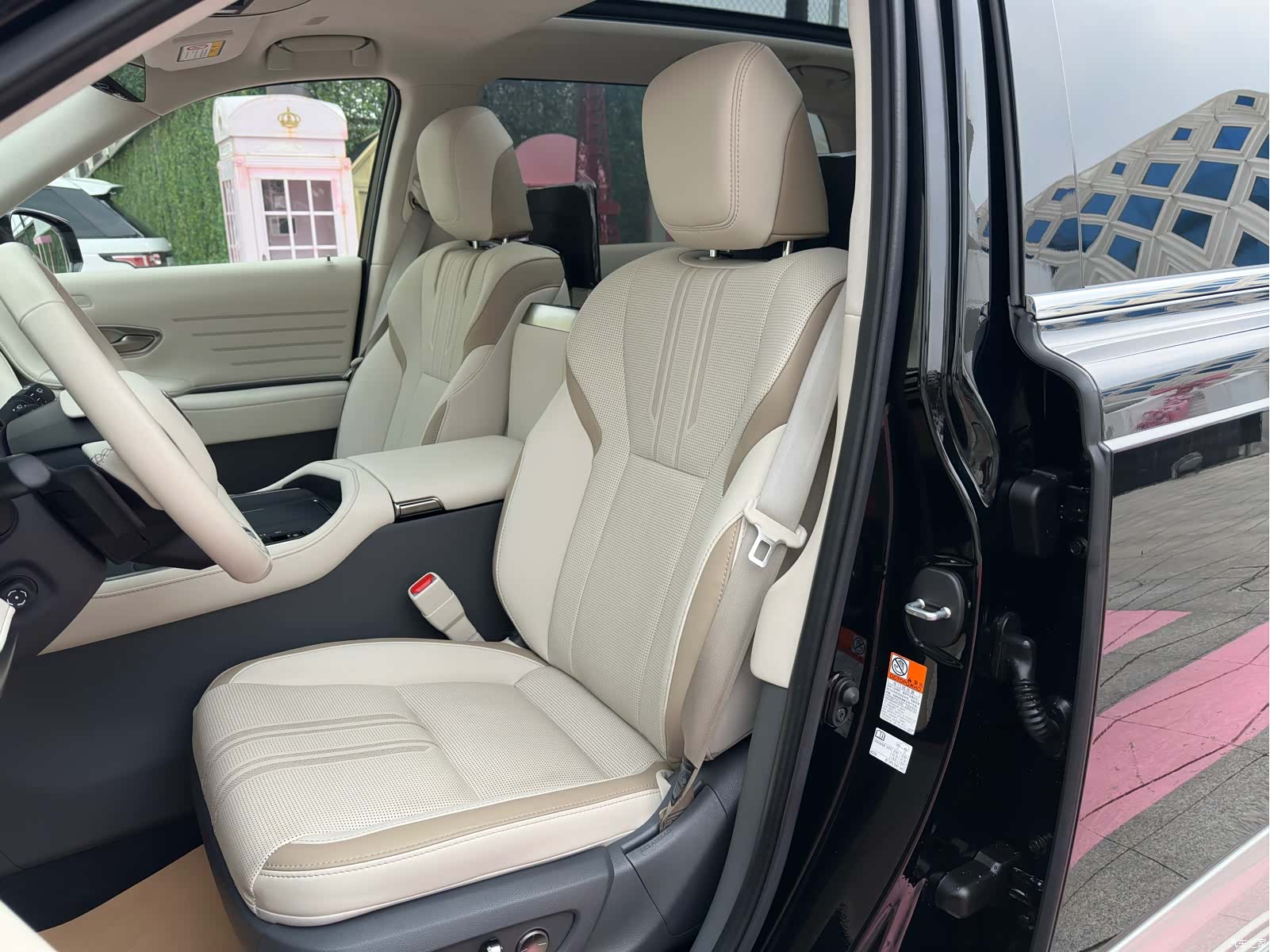 Toyota Century, 2024 11