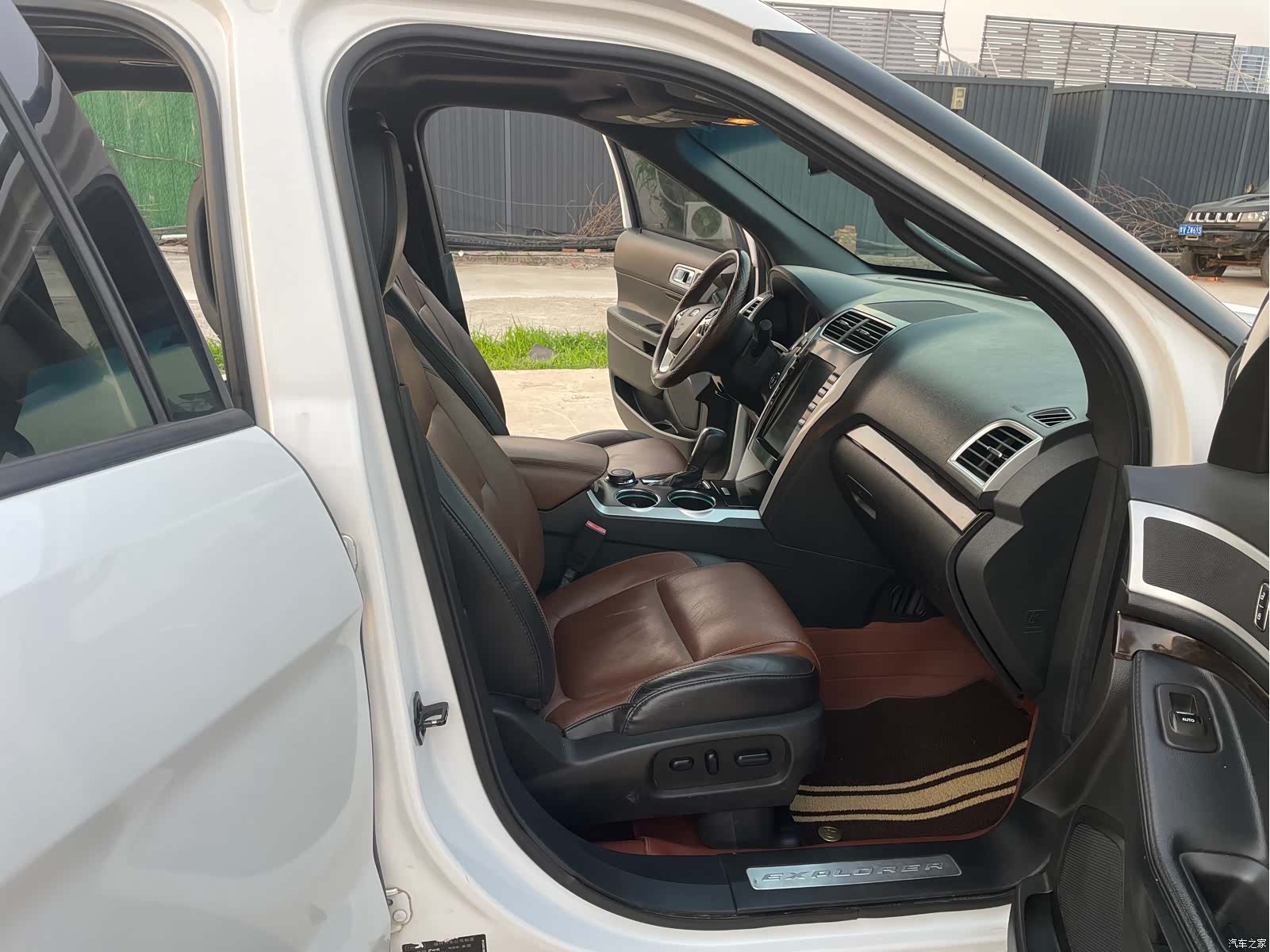 Ford Explorer, 2014 все фото