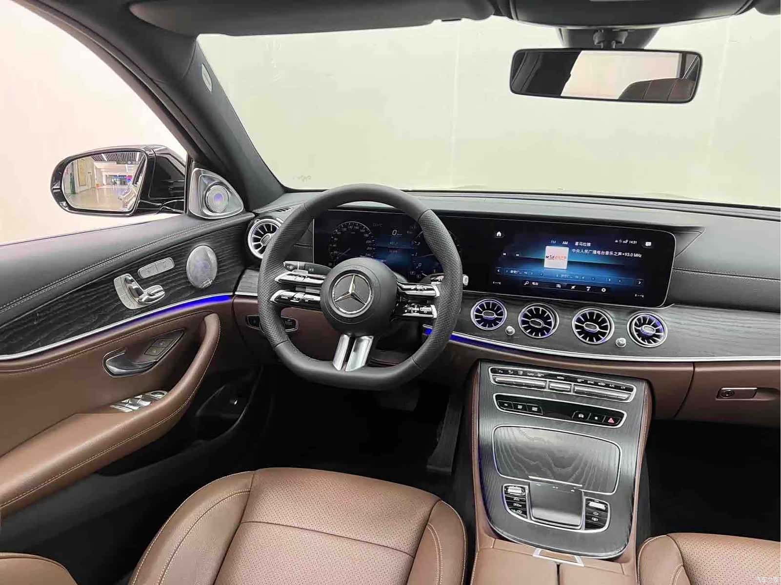 Mercedes-Benz E-Class, 2023 19