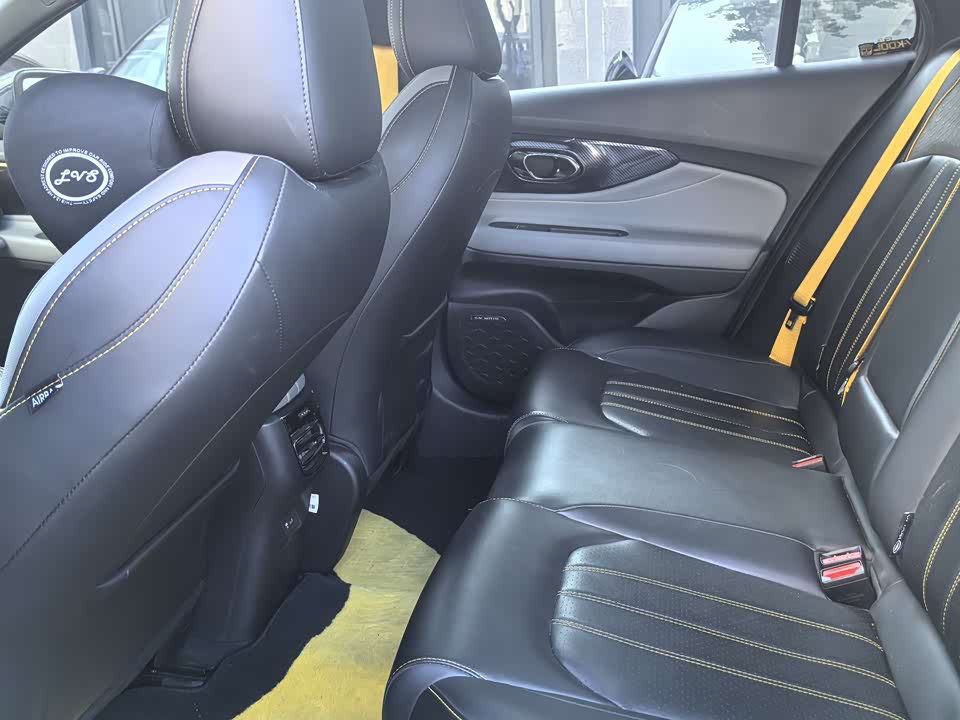 Trumpchi Shadow Leopard