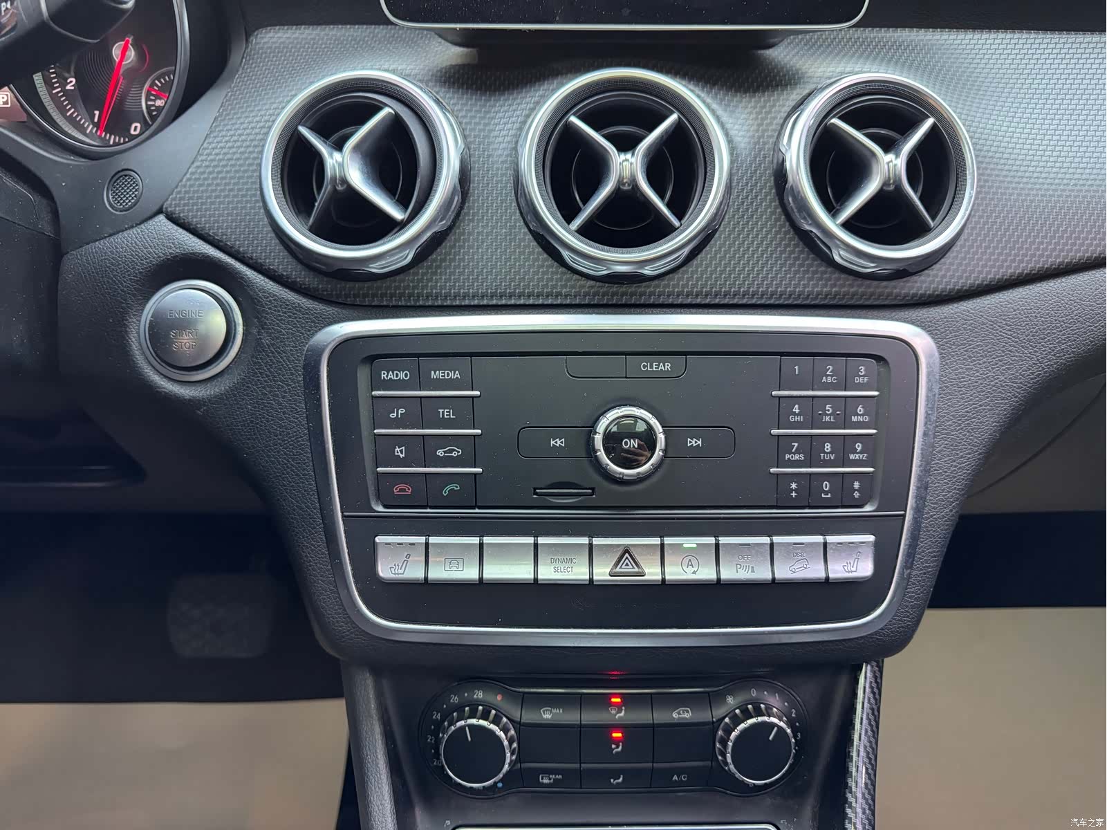 Mercedes-Benz GLA, 2019 12
