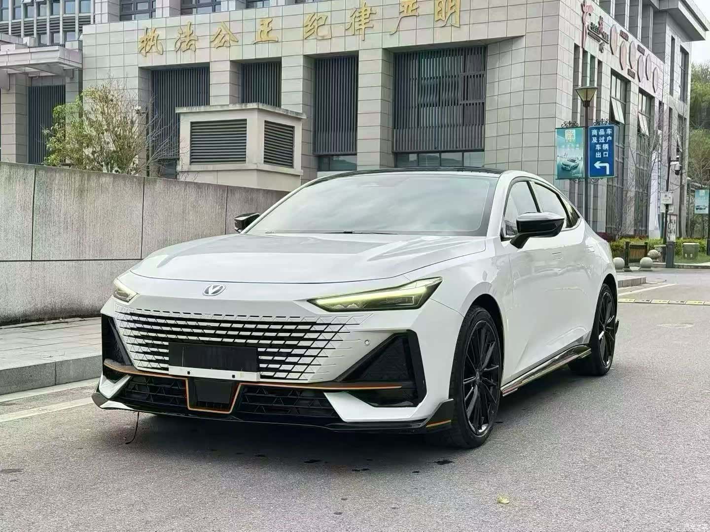 Changan UNI-V, 2024 3