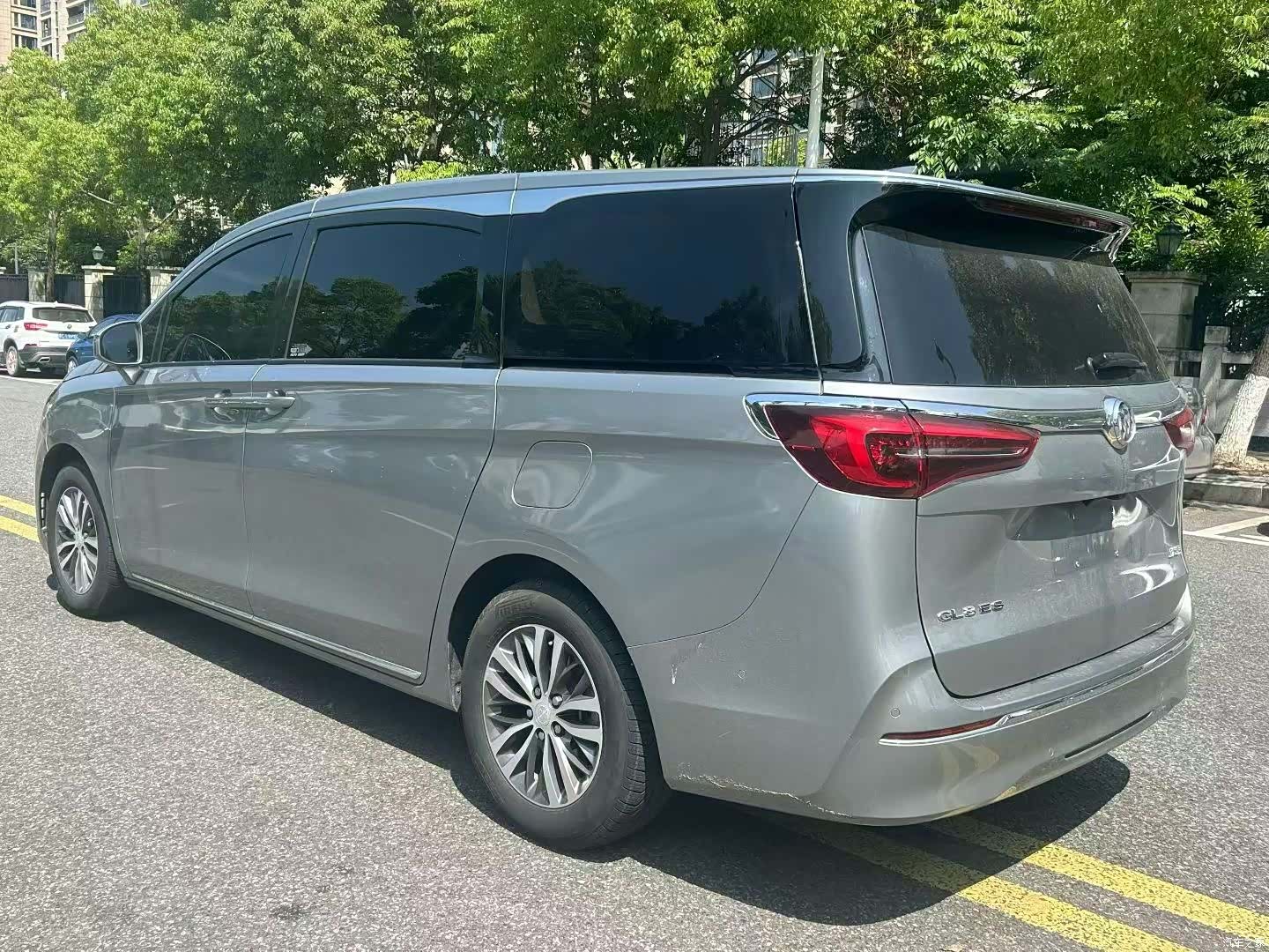Buick GL8, 2023 9
