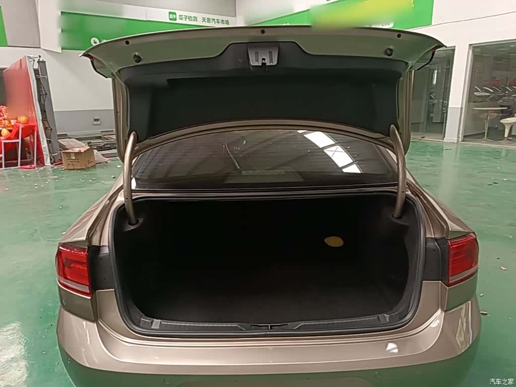 Volkswagen Lamando, 2017 19