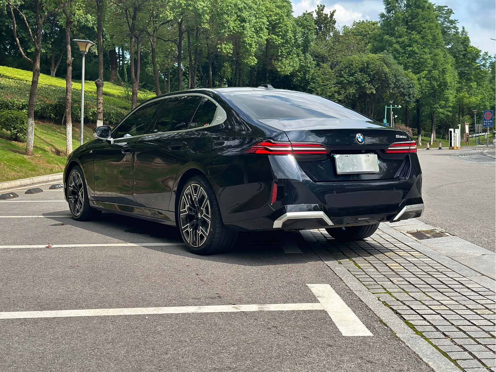 BMW 5 Series, 2024 9