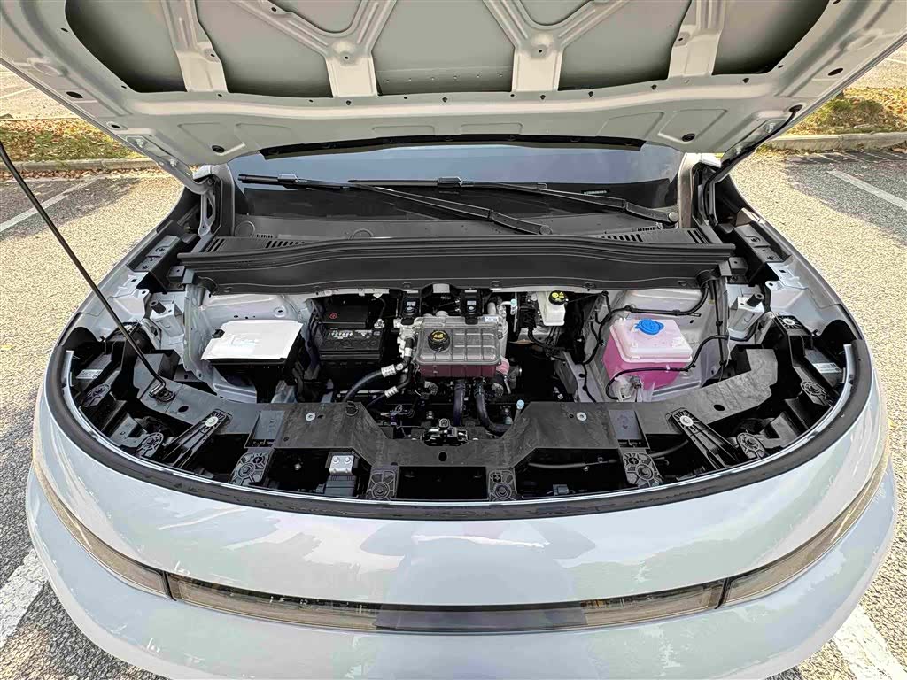 Leapmotor B10, 2025 34