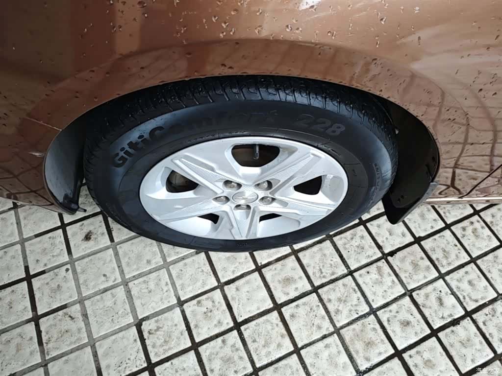 Chevrolet 320, 2018 23