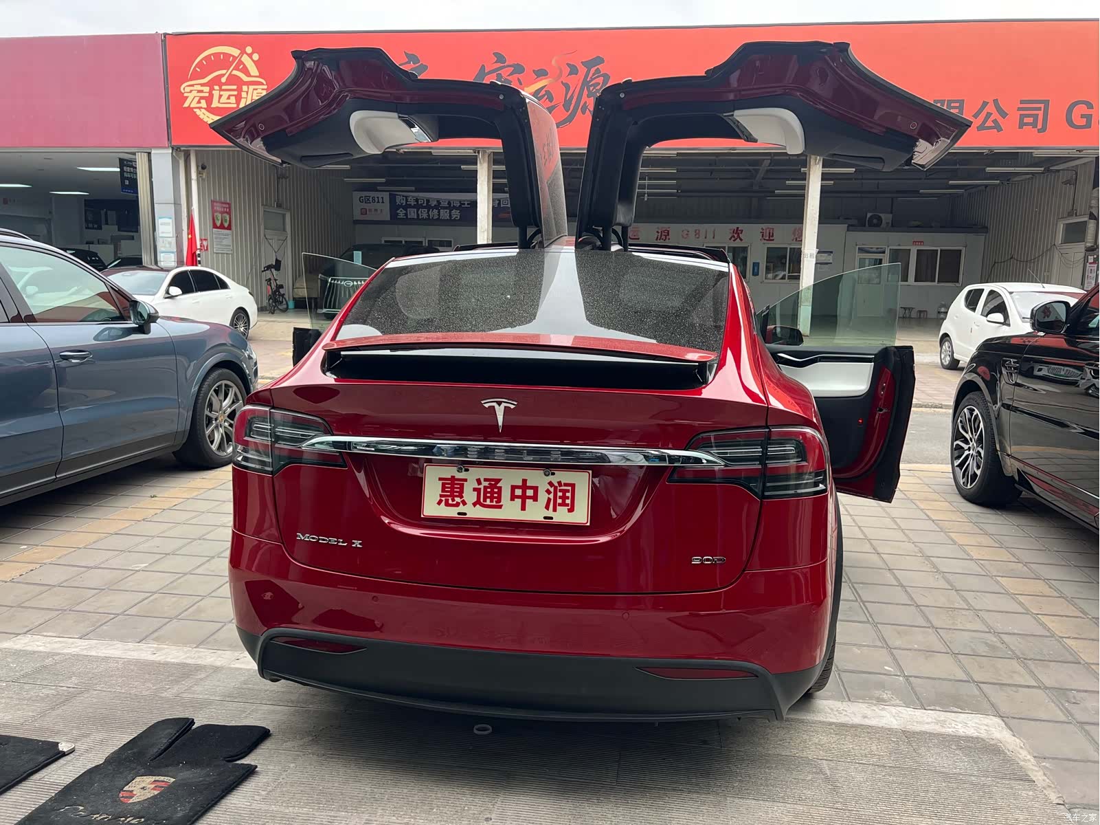 Tesla Model X, 2017 8