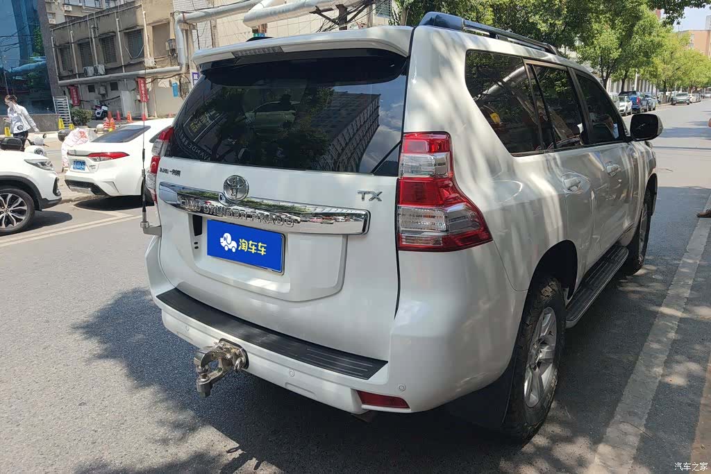 Toyota Prado, 2015 3