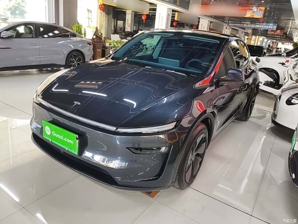 Tesla Model Y, 2025 1