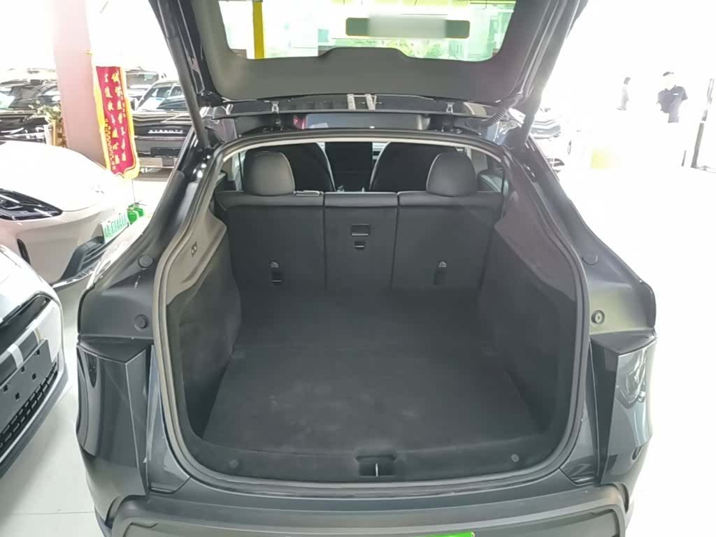 Tesla Model Y, 2025 19