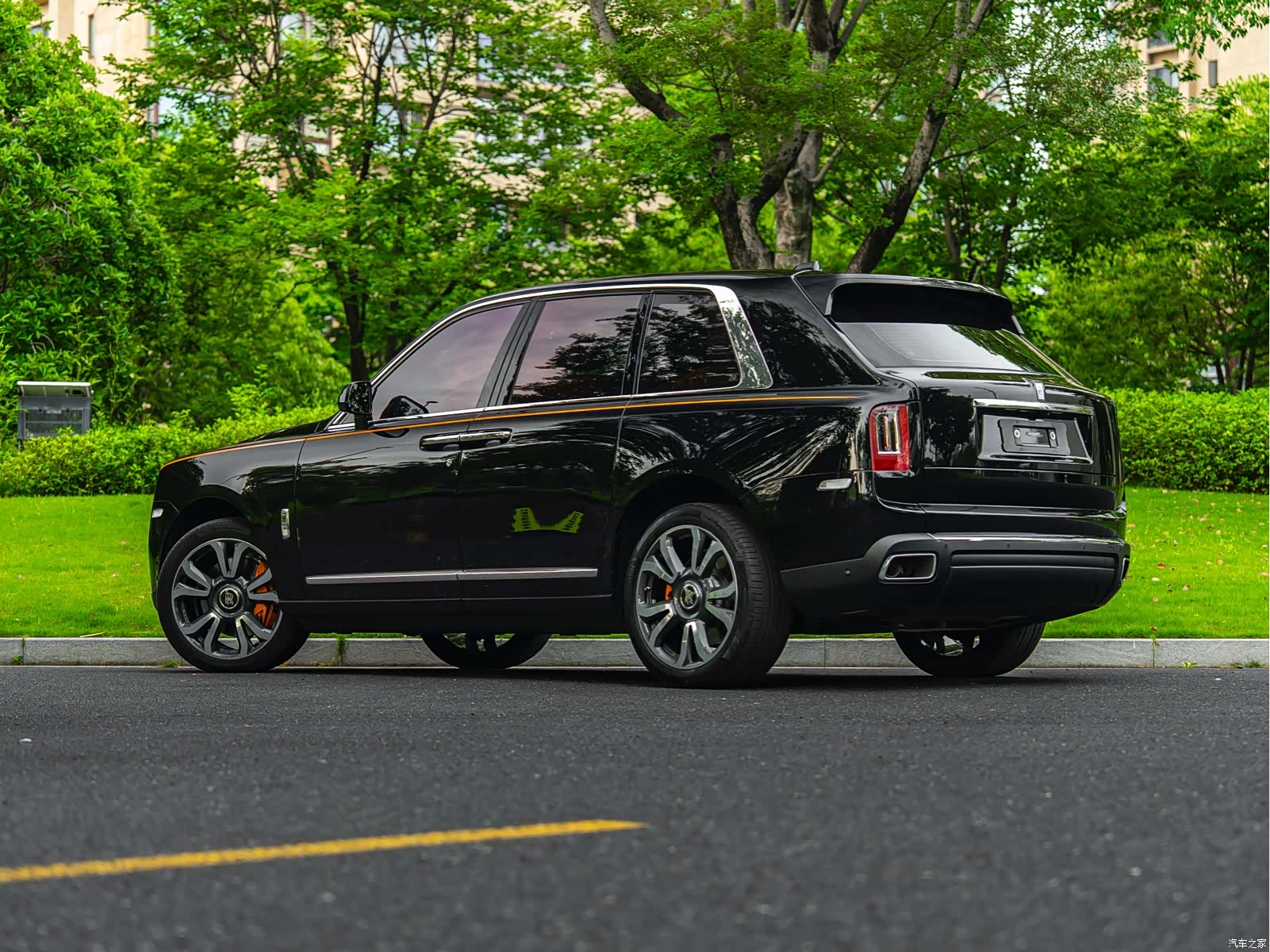 Rolls-Royce Cullinan, 2023 18