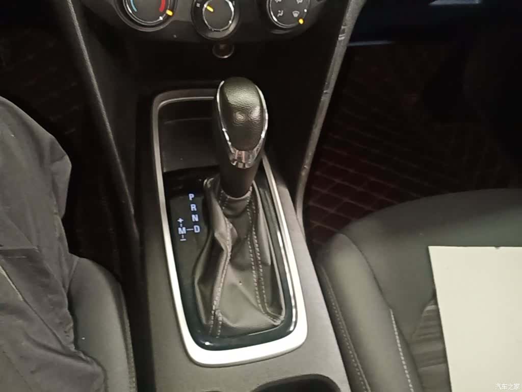 Chevrolet 320, 2019 14