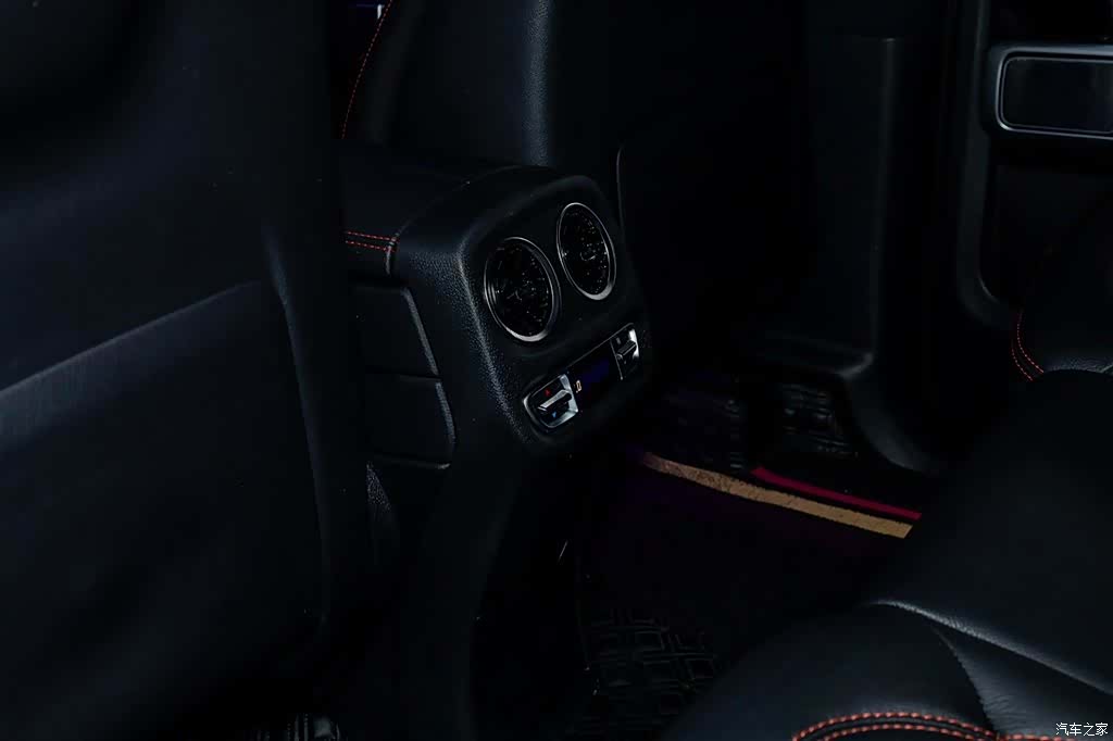Mercedes-Benz G-Class, 2023 10