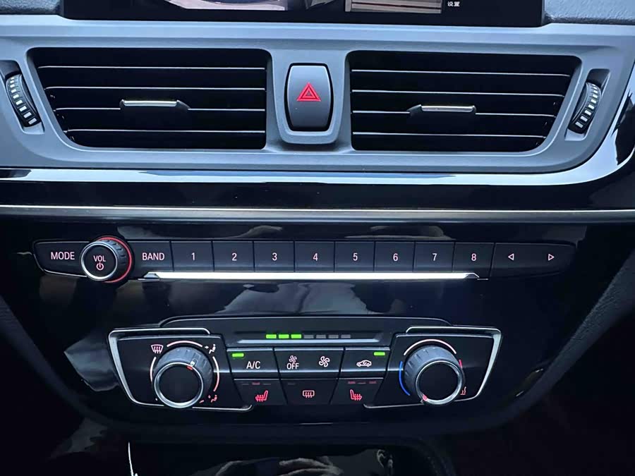 BMW 1 Series 2020, фото 15