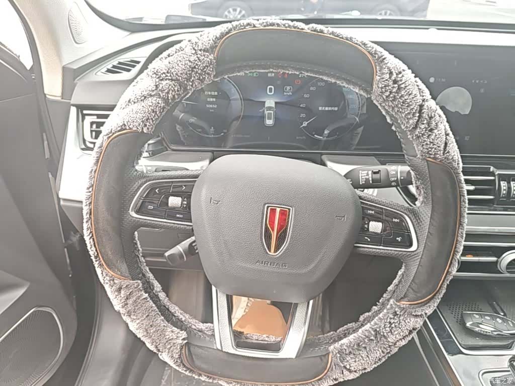 Hongqi HS5, 2024 11