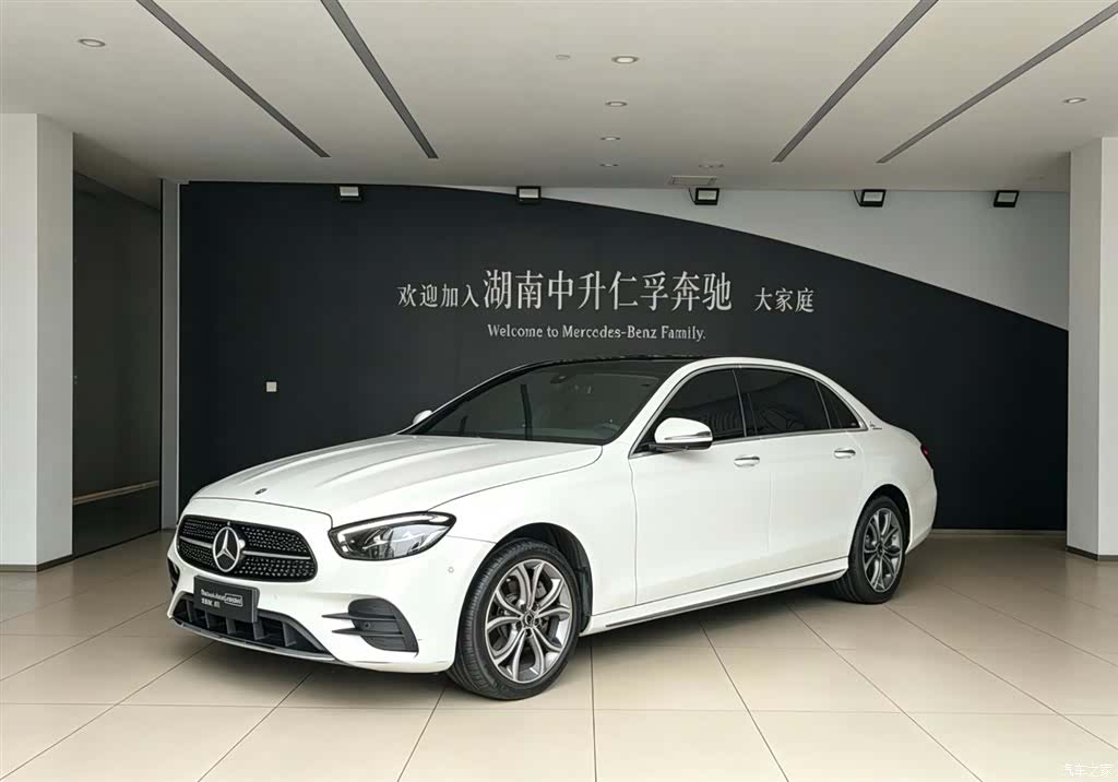 Mercedes-Benz E-Class, 2022 1