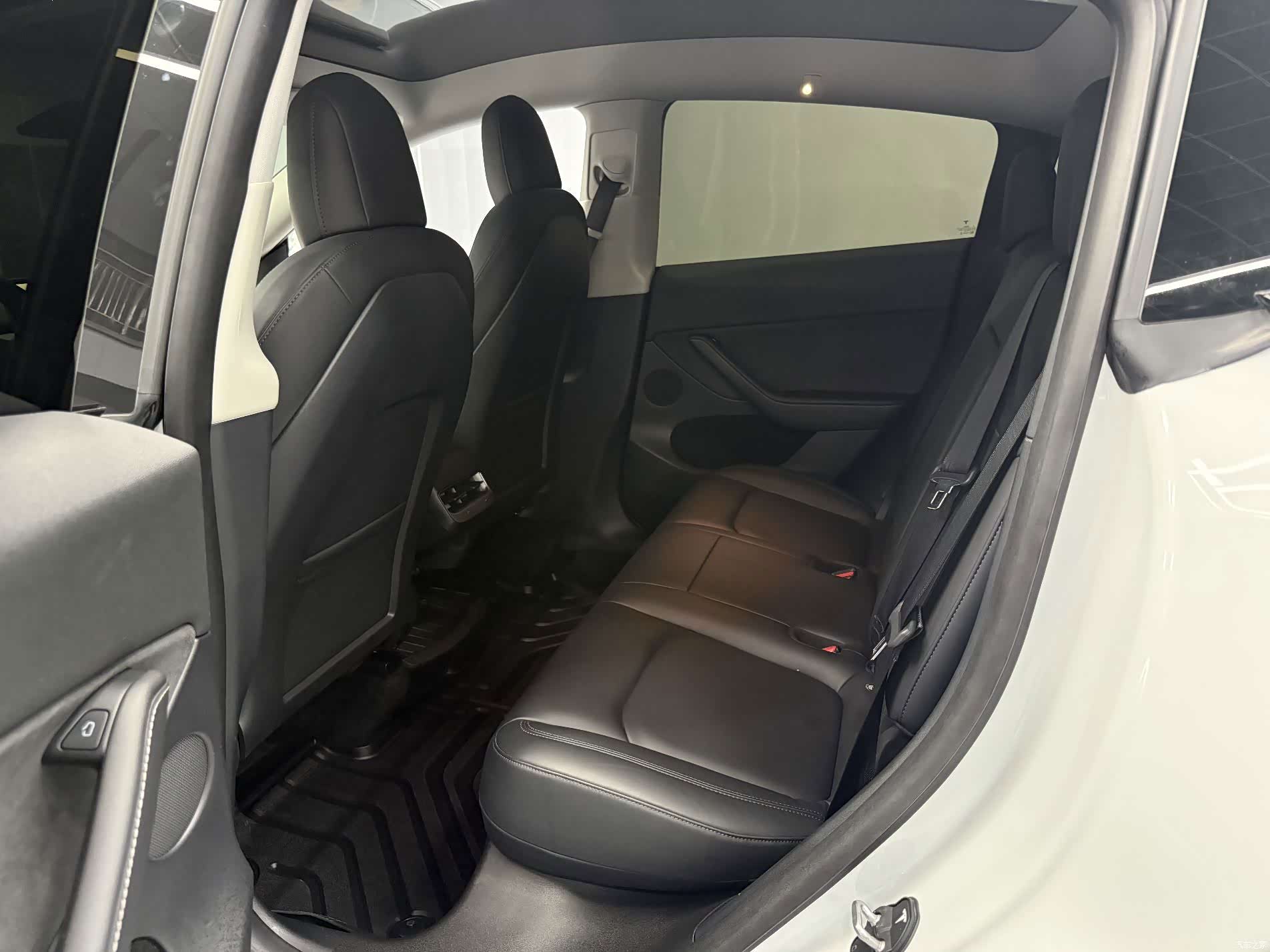 Tesla Model Y, 2021 6