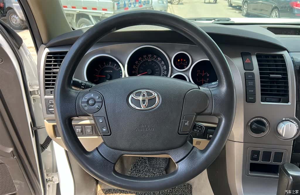 Toyota Tundra, 2012 9