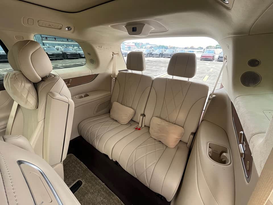 AITO Ask the world M9