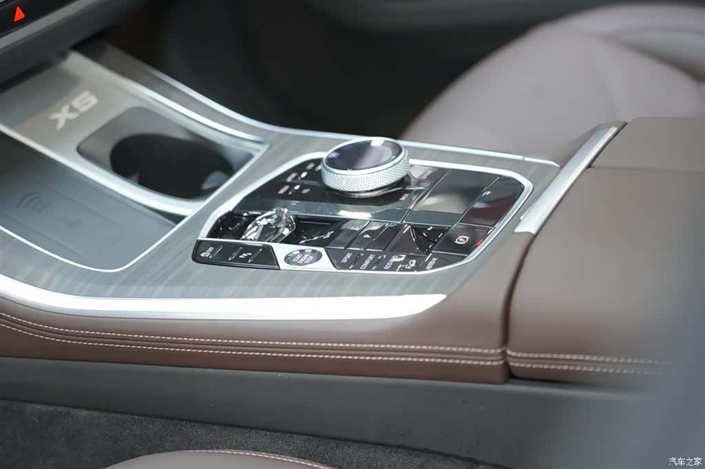 BMW X5, 2024 21