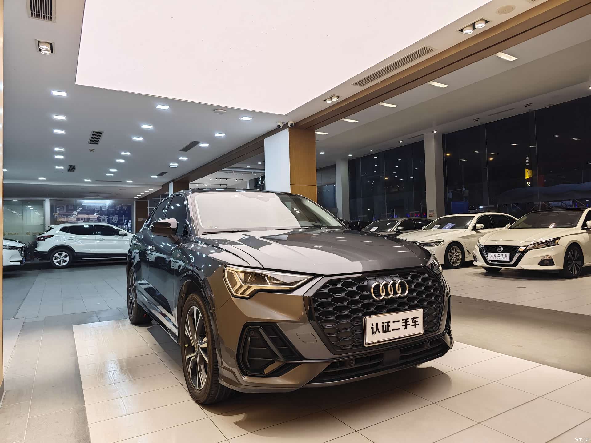 Audi Q3, 2021 все фото
