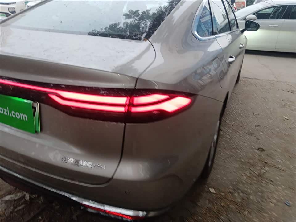 Geely Galaxy Galaxy Sparkle 6