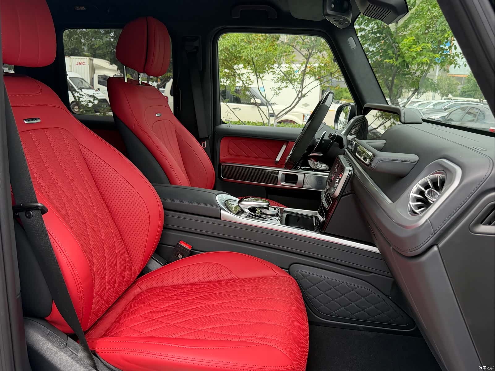 Mercedes-Benz G-Class, 2026 7