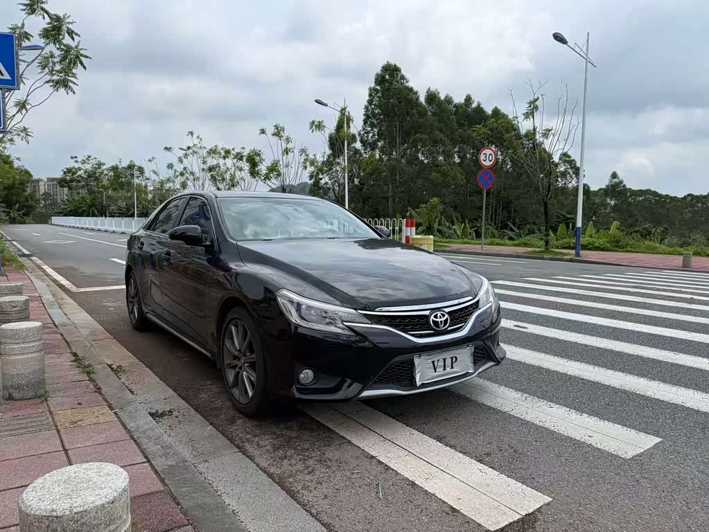 Toyota Reiz