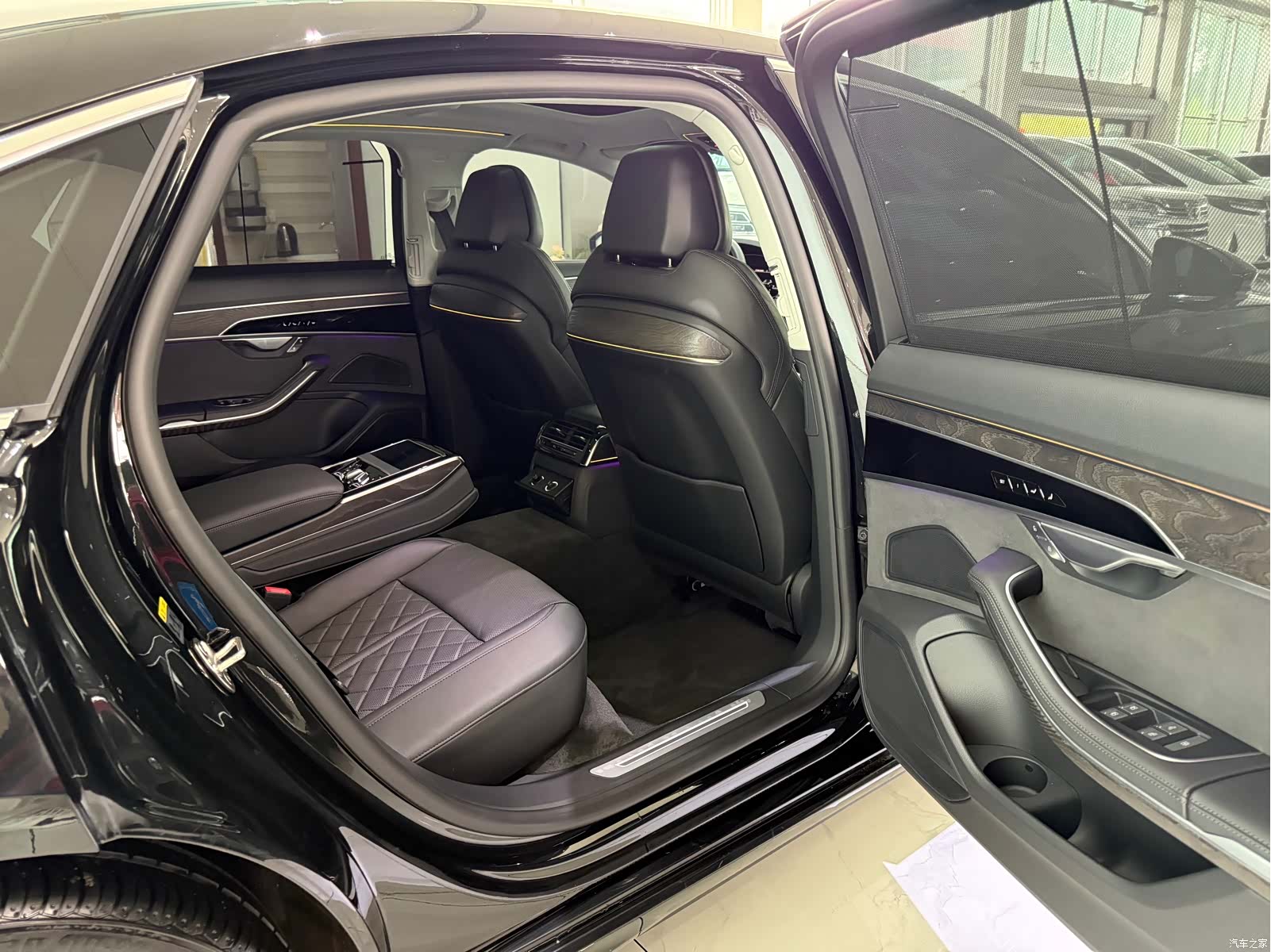 Audi A8L, 2023 10