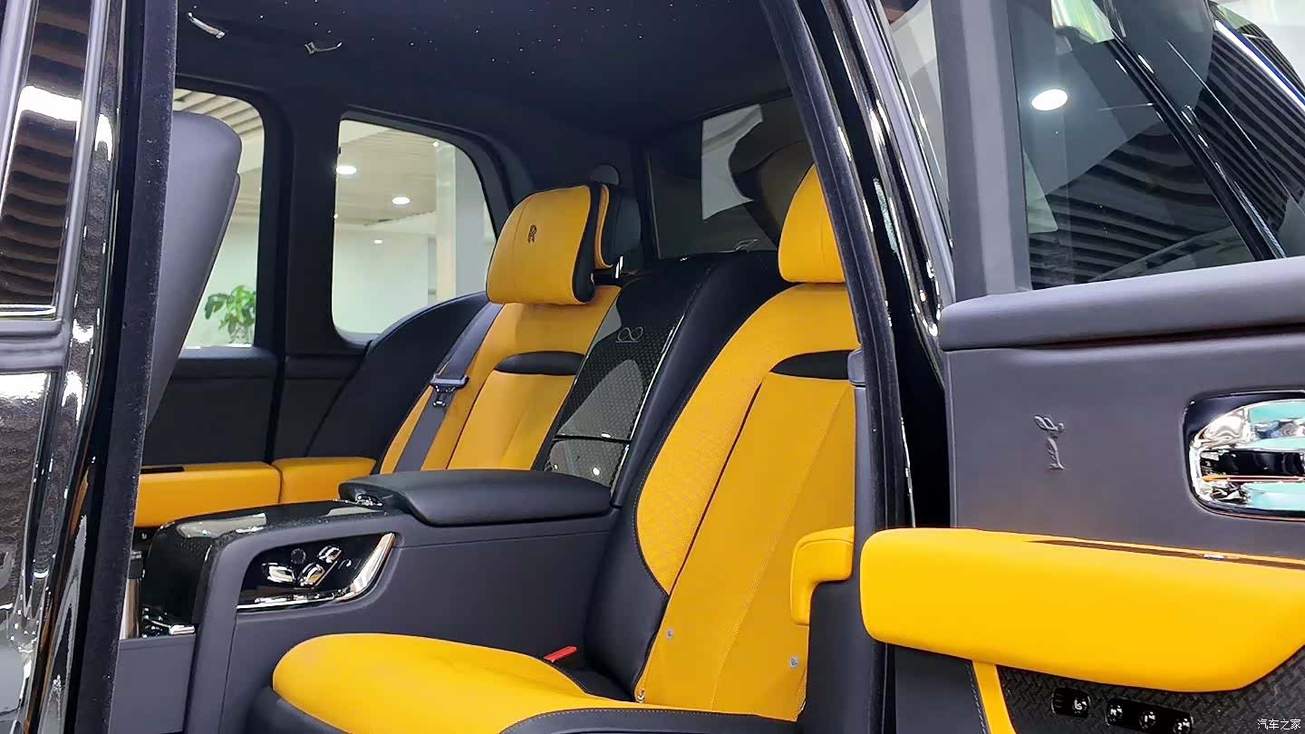Rolls-Royce Cullinan, 2023 6