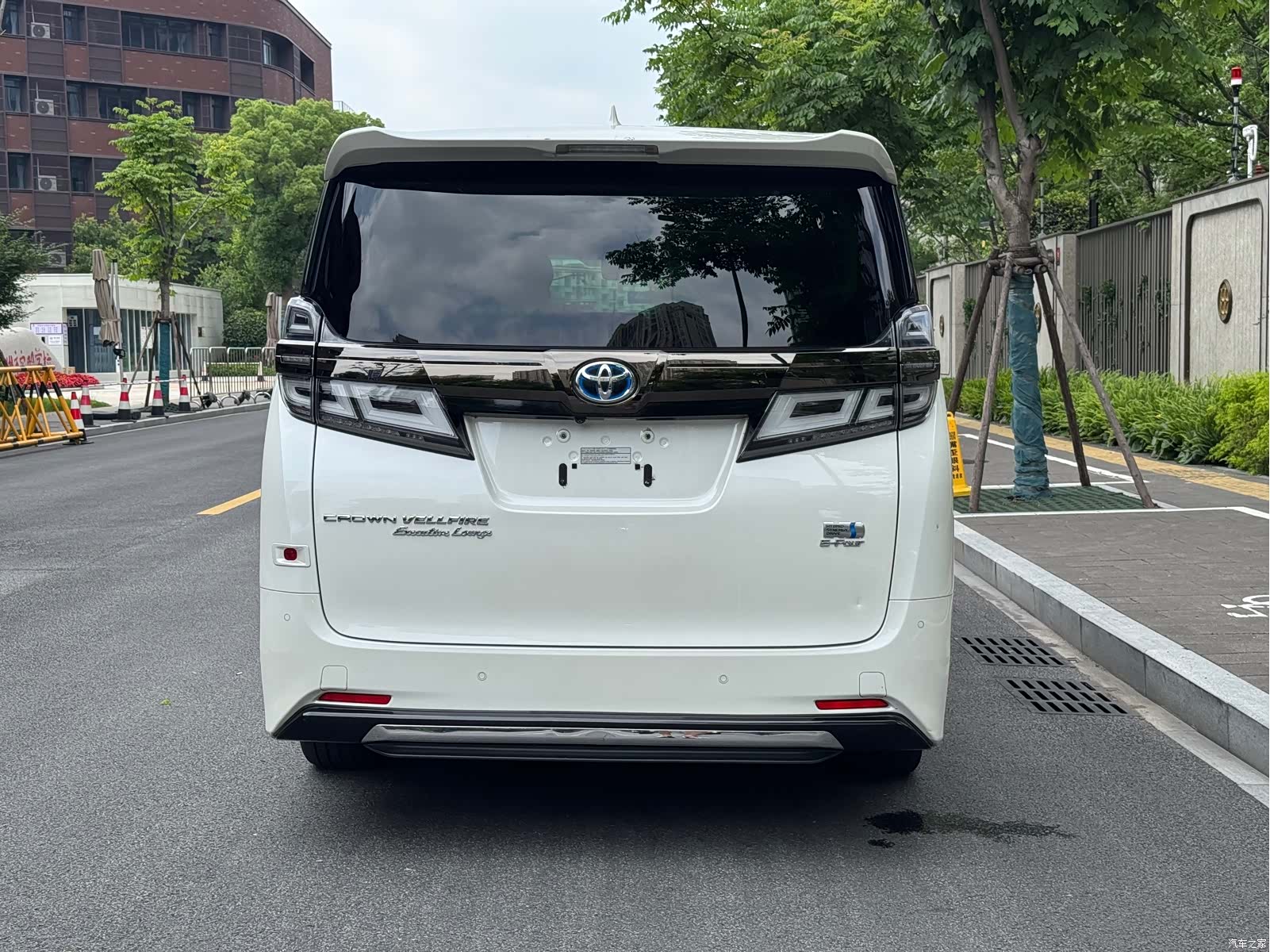 Toyota Vellfire, 2023 8