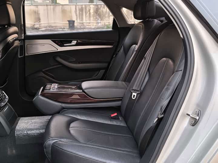Audi A8 2014 A8 L 45 TFSI quattro Комфорт
