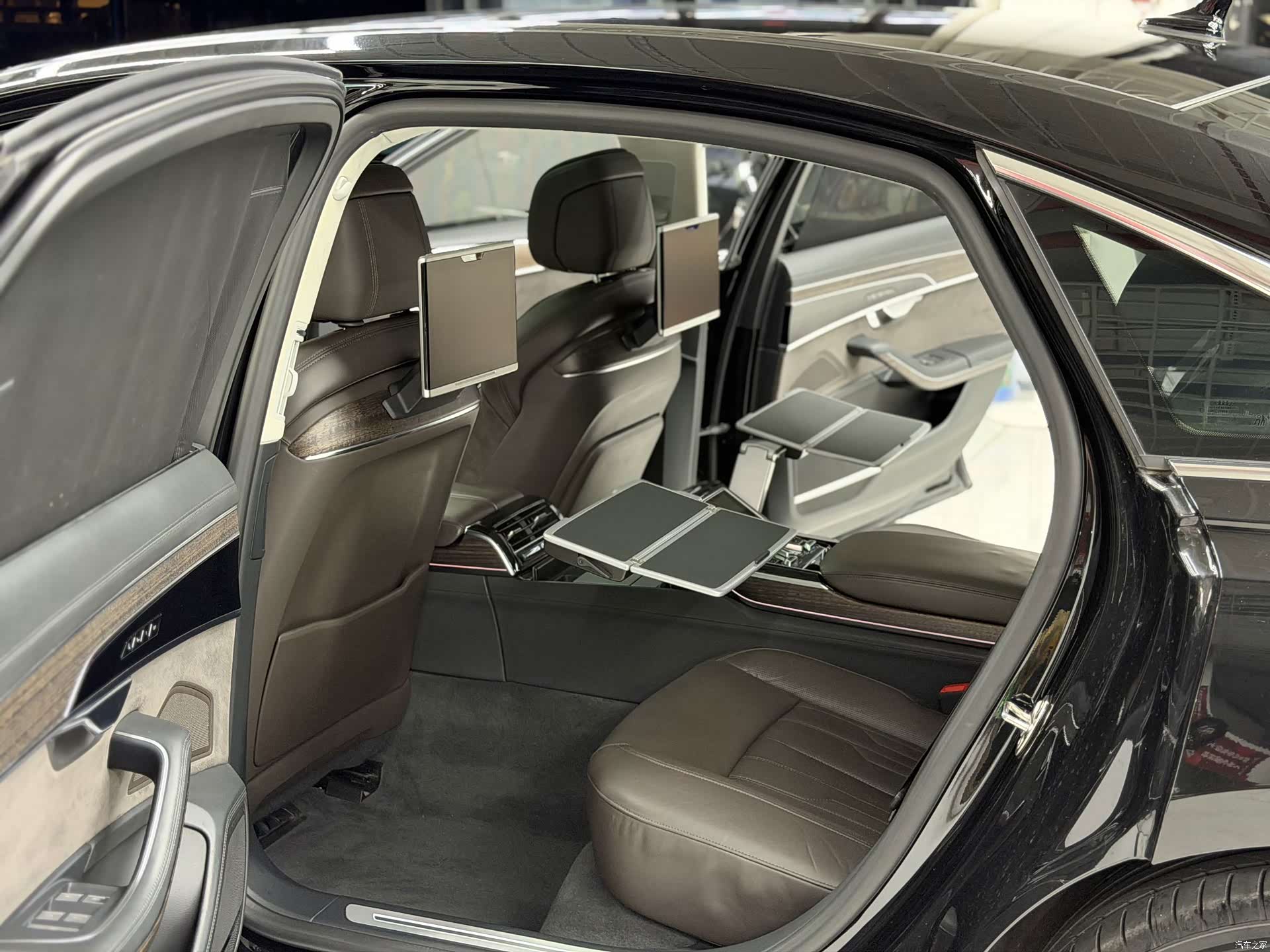 Audi A8L, 2019 11