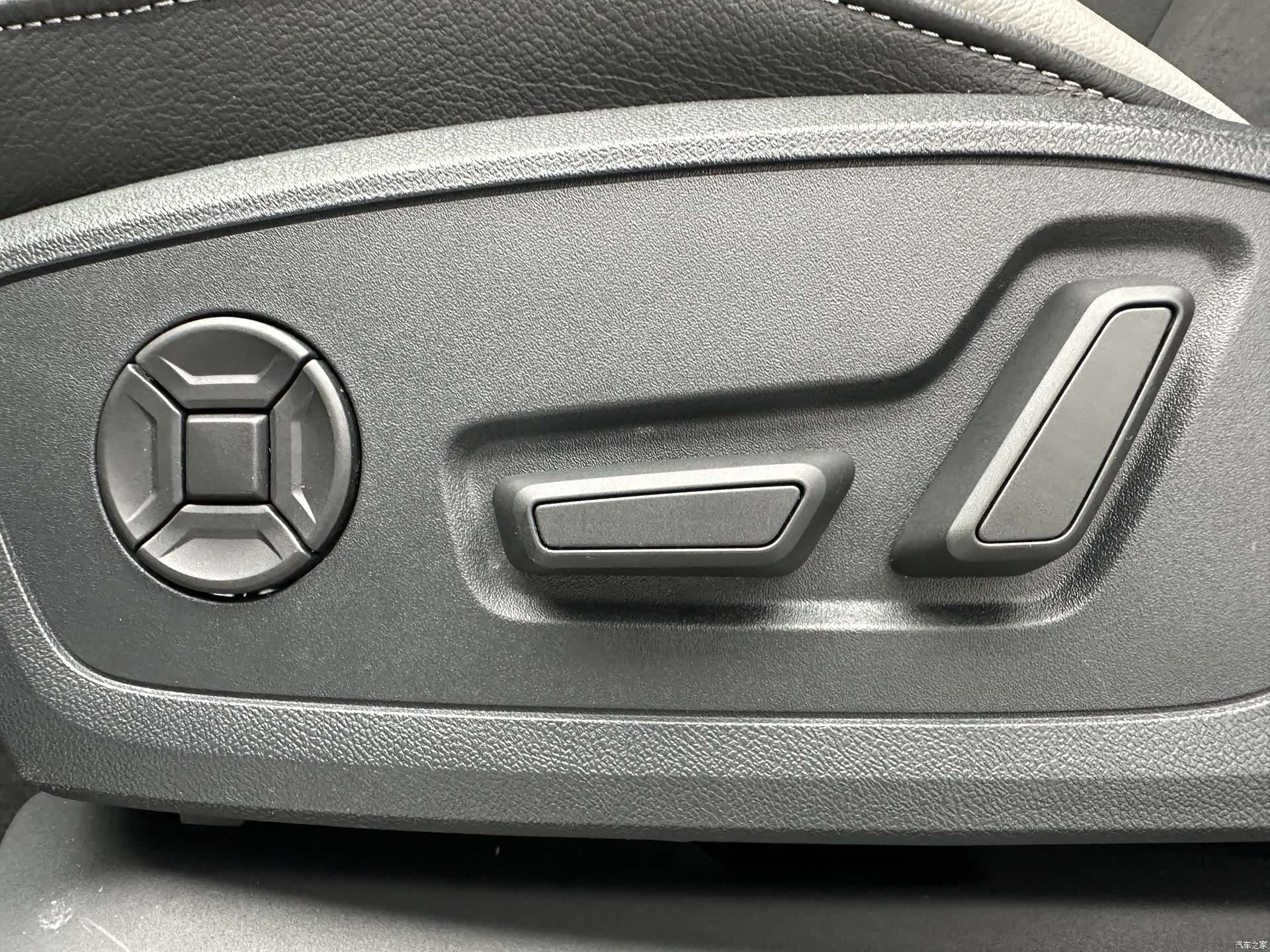 Audi Q3, 2022 13