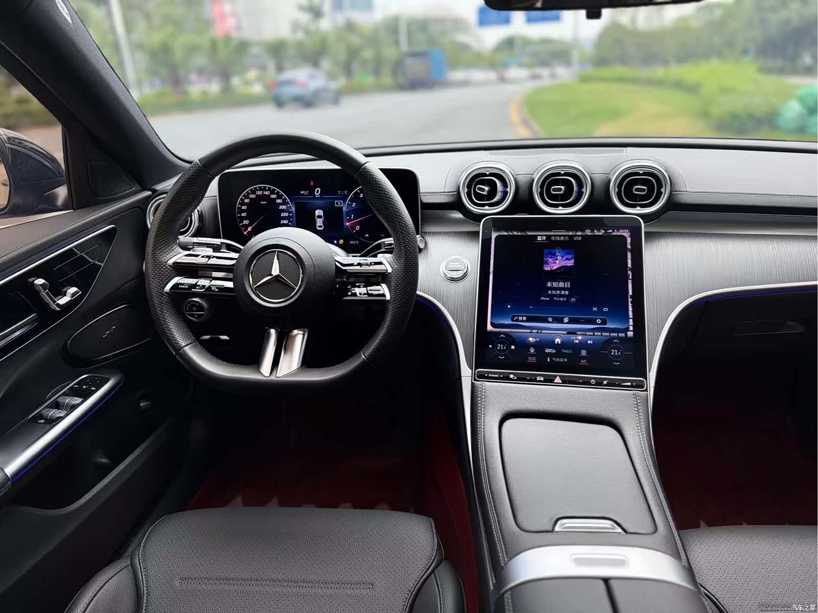 Mercedes-Benz C-Class, 2024 13
