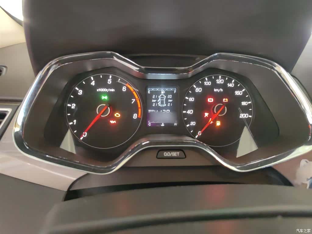 Wuling 310W, 2019 4