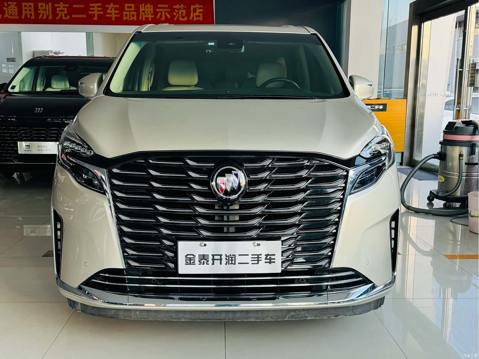 Buick GL8, 2023 2