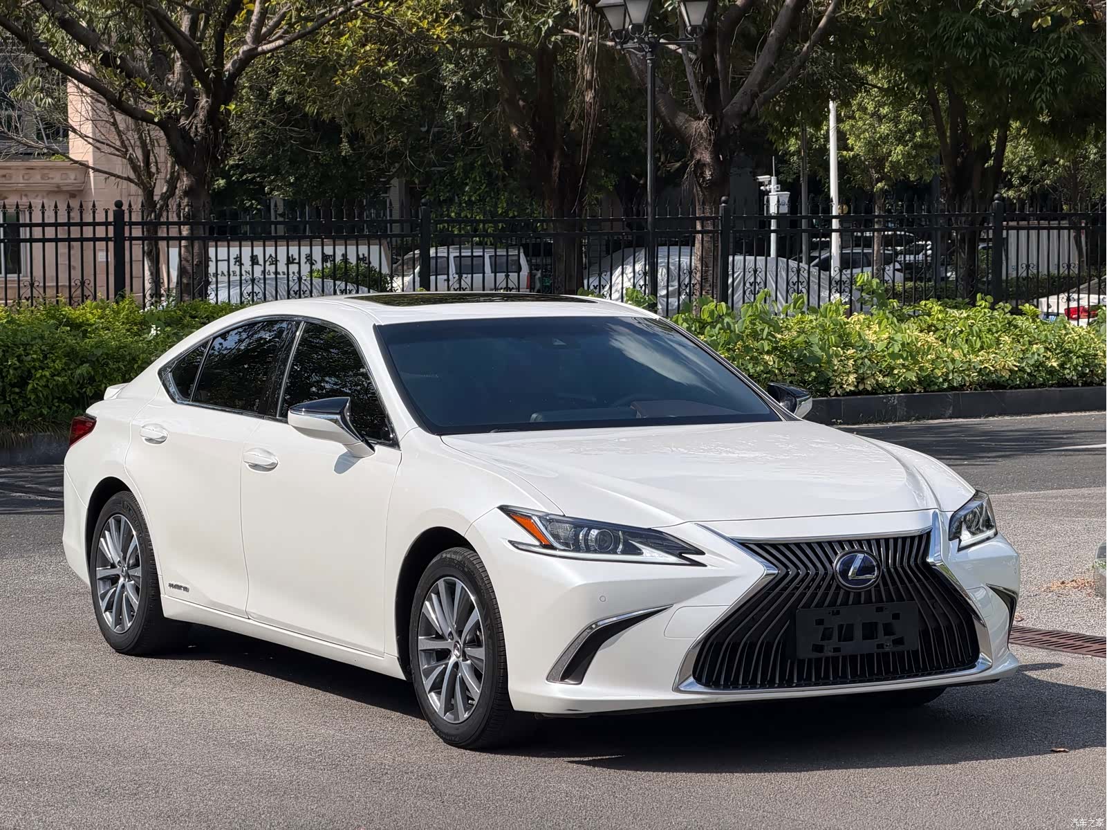 Lexus ES, 2020 16