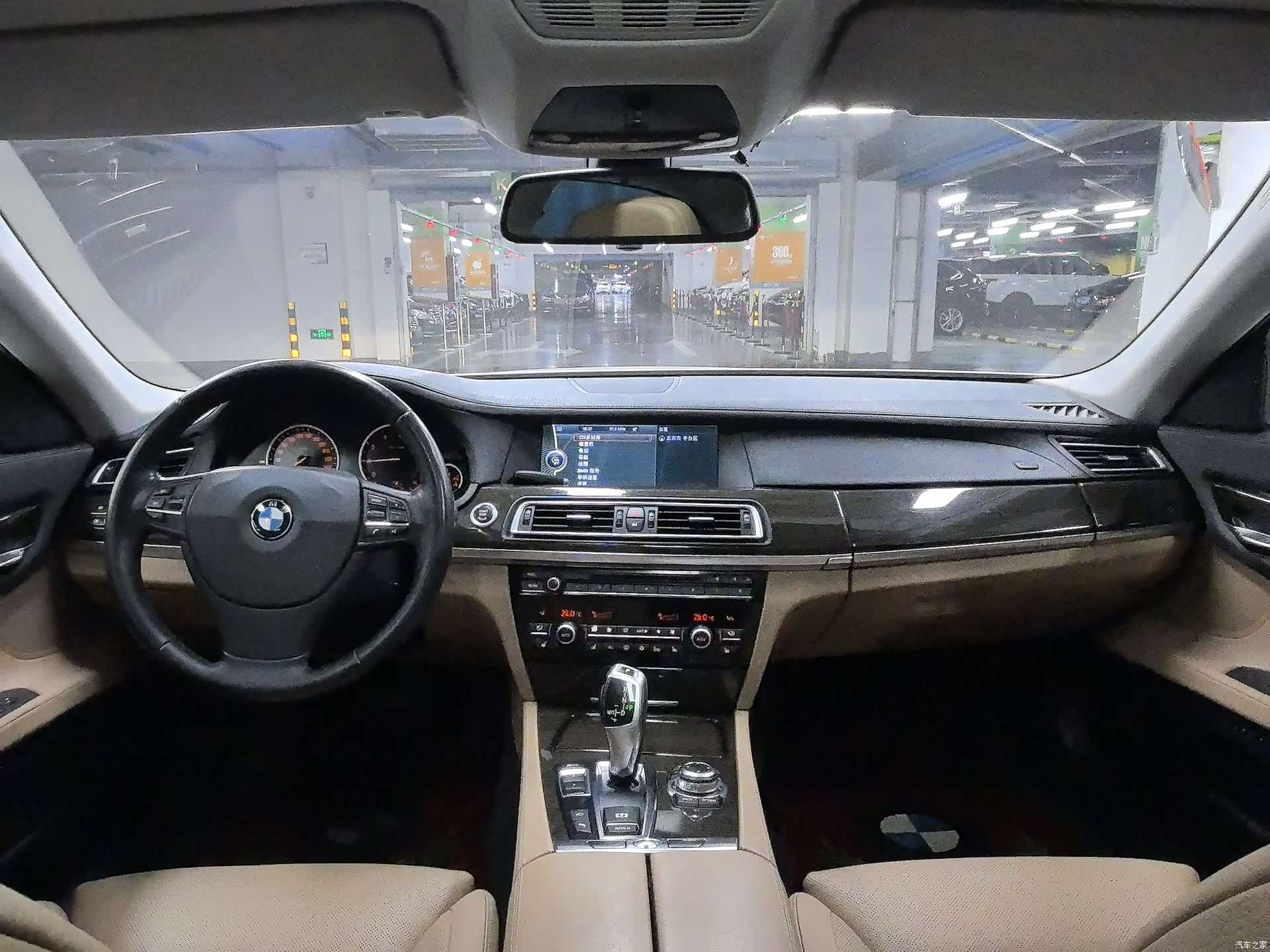 BMW 7 Series, 2011 8