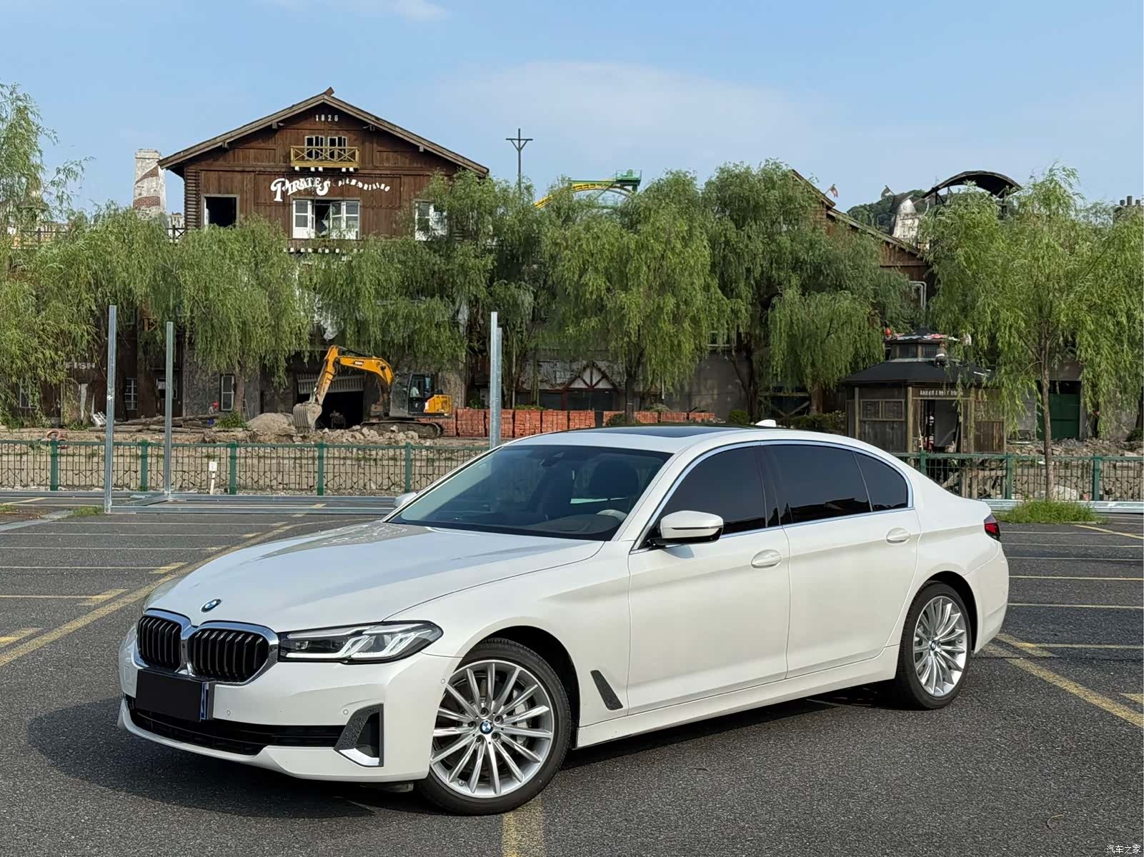 BMW 5 Series, 2021 1