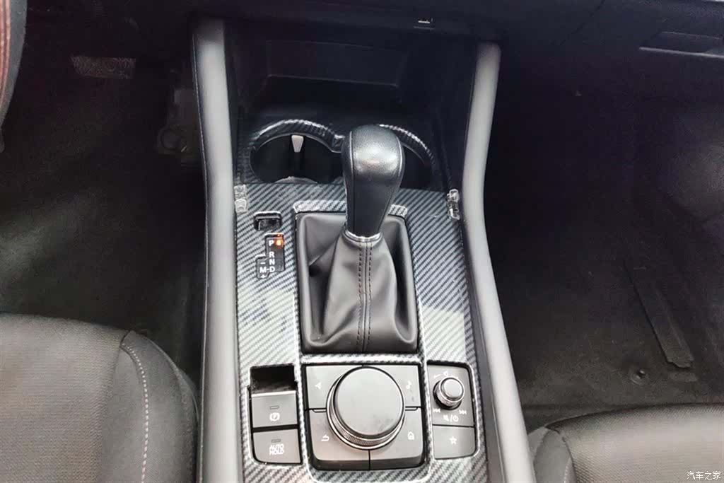 Mazda Mazda3, 2022 16